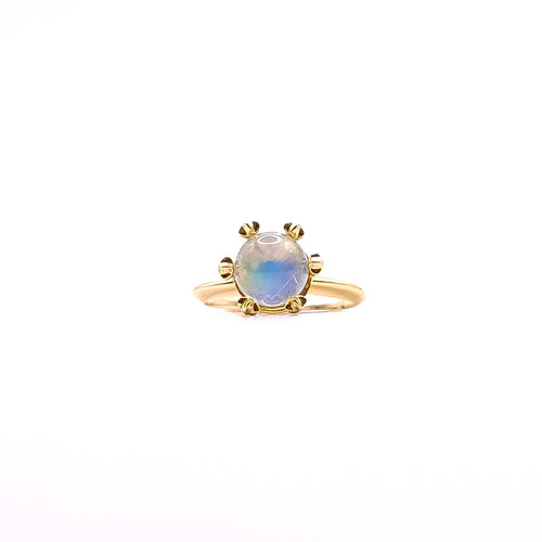 Anillo Star Solitaire de oro con Moonstone